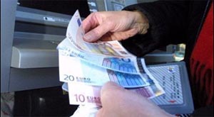 تهديد للعائلات التونسية 85 بالمائة من التونسيين مدينون للبنوك والمؤسسات المالية