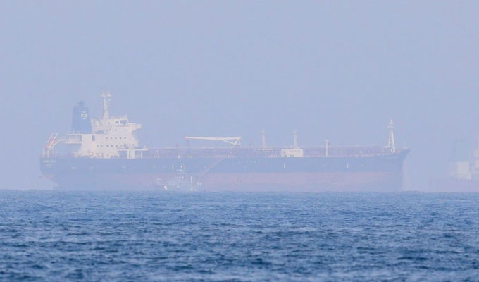 ايران تسمح بمرور هذه السفن عبر مضيق هرمز 